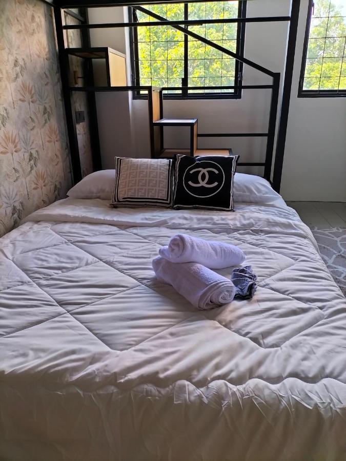 Le Melur Hotel George Town Eksteriør billede